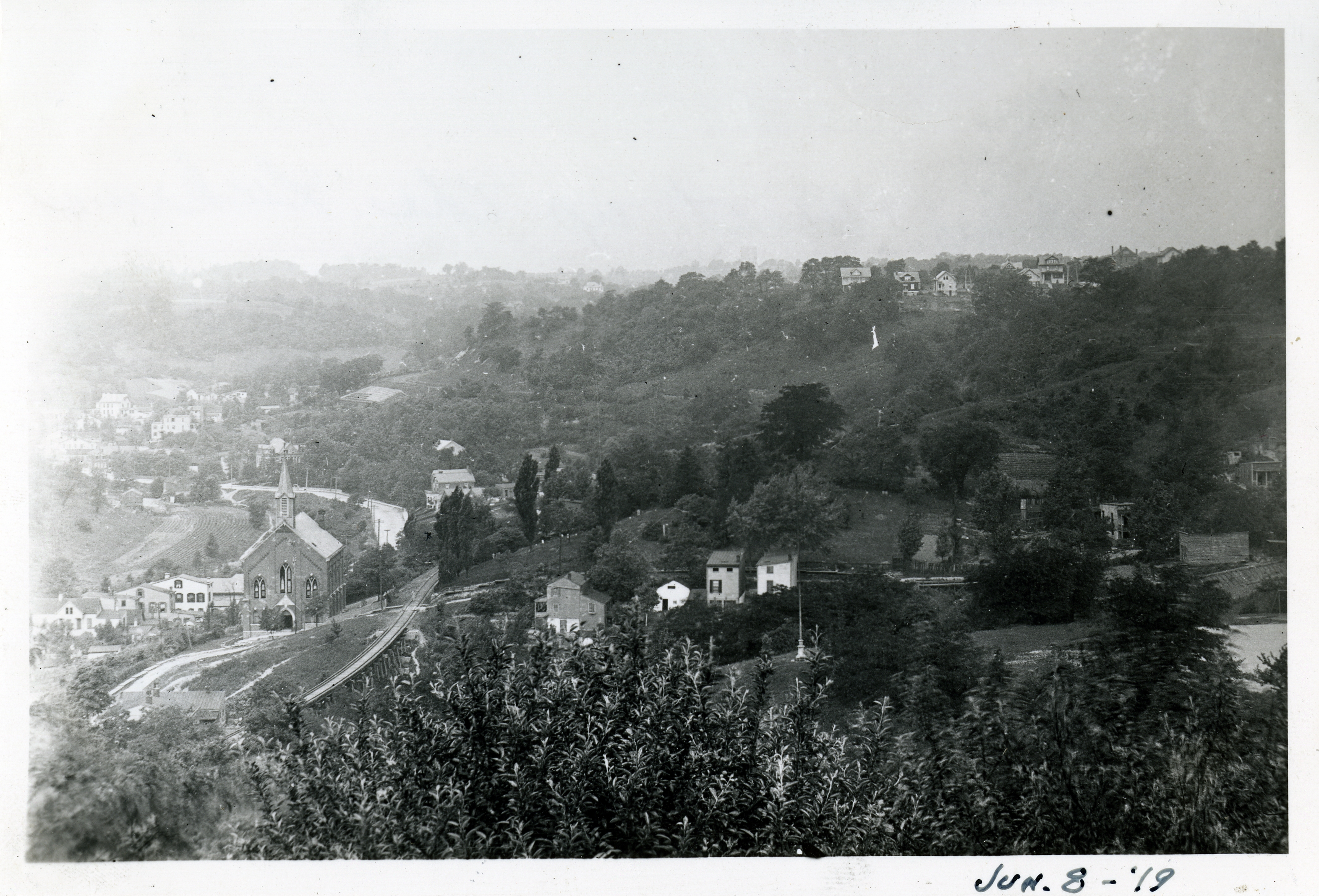 Martini Church and the cemetery (1919)