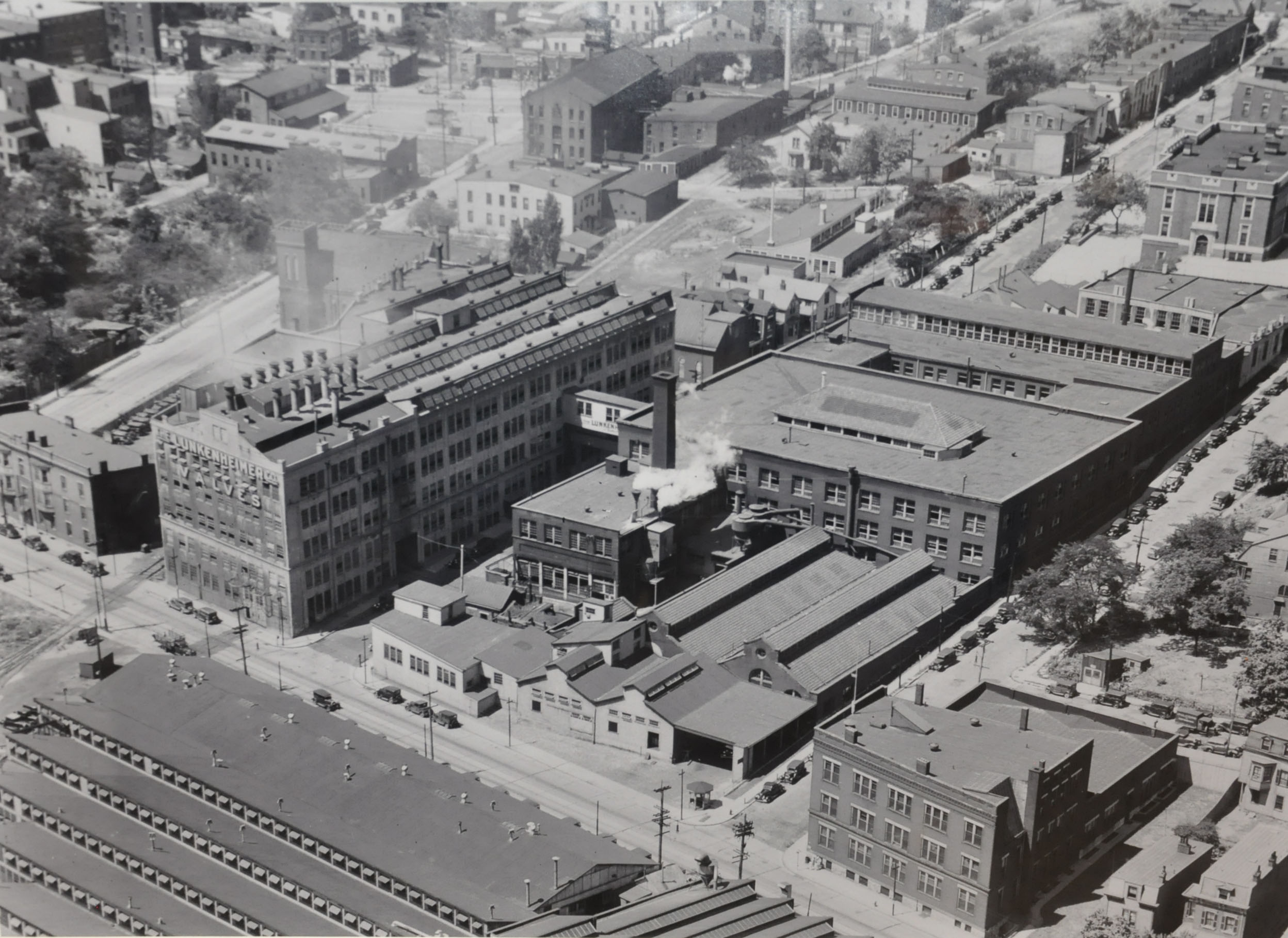 Lunkenheimer Building, looking southwest from Beekman Street, date unknown